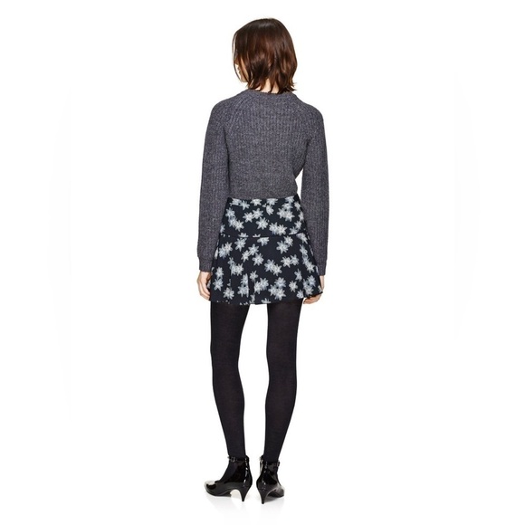 Aritzia - Sunday Best - ZELDA SKIRT 
Size: 6 - measures 15 & 1/2" long. - Picture 3 of 14